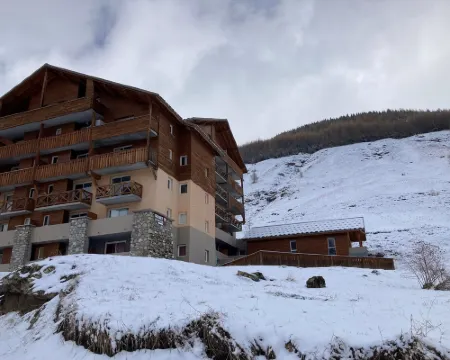 Appartement 2 Chambres - vue Magnifique sur les Sommets Hotels in Allos