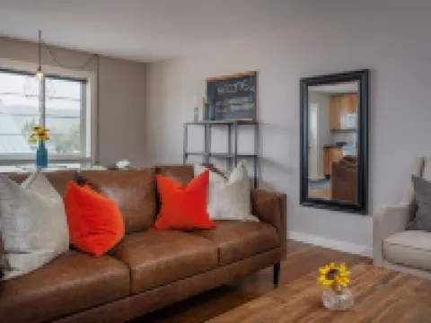 "The Old Post Office" - Mid-Century Mod Apartment in Downtown Driggs - With W/D Hotels in Driggs