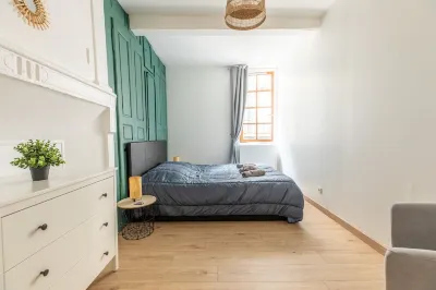 Le Double Pirou # 2 Appartements # Halte Auvergne Hôtels à proximité de : Base de loisirs d'Iloa