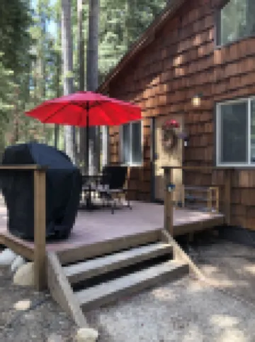 LOCATION! - PETS -  FAST WIFI -  CLOSE TO SKI/BEACH - PELOTON BIKE!