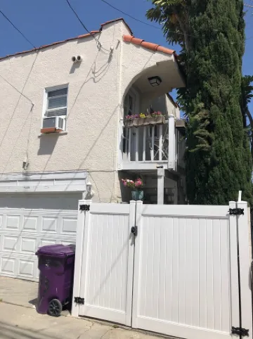 Cozy Beach Apartment in Trendy Belmont Shore! Sanitized and Clean!