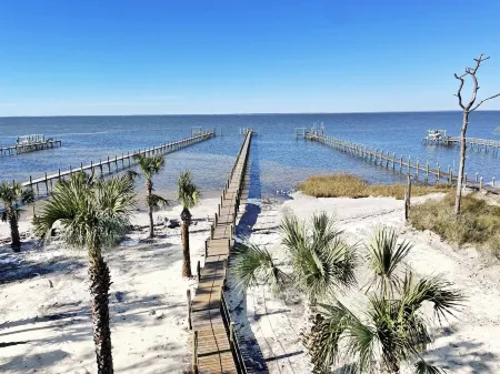 Built in 2021 - Bayfront- Pool -Dock - Elevator - Short Walk to Beach