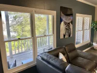 New Modern Townhome Downtown- 3Levels