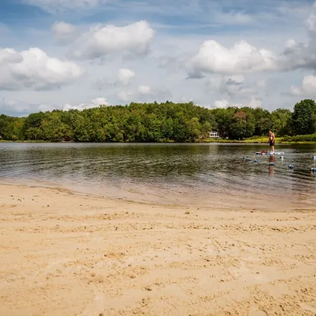 Poconos Retreat: Hot Tub, Game Room, Lakes, BBQ, Fire Pit & Family Fun