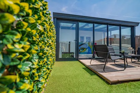 Maison Type Loft Avec Jacuzzi et Terrasse sur les Toits Отели в г. Либурн