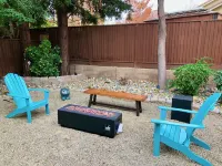 Joyful Retreat: Spacious 4-Bedroom Oasis to Relax & Unwind Hotels near The Owl Box