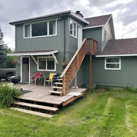 Bear Mountain View 4BR House, 25 min outside of Anchorage.  Pets welcome