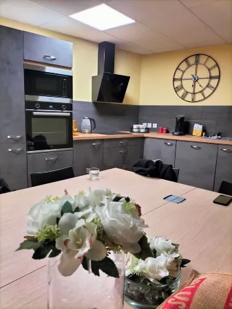 Appartement Les Halles Отели в г. Шомон