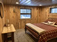 Beautiful 3 bedroom home/cabin recently remodeled!