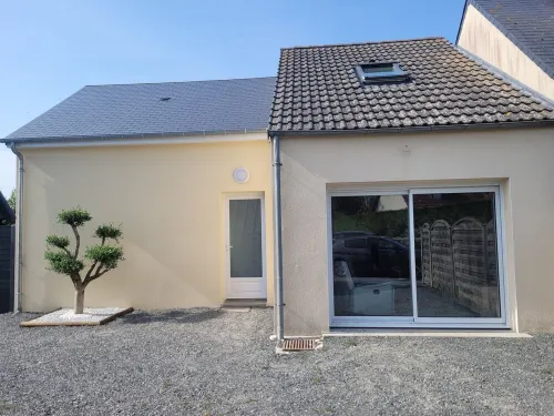 House located in a quiet cul-de-sac, close to the dunes.