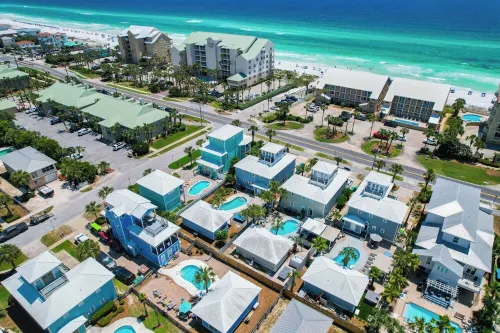 Across Beach, Pool, Pool Table,Ping Pong, Golf Cart Rental, Amazing Yard, 7 BR - Private Pools