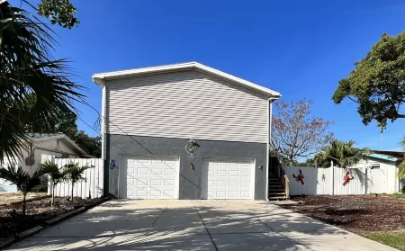 Waterfront home with Gulf access, come stay at “El Logrado” at the Gulf