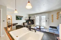 Stylish Mountain Condo w/Fireplace on Lake Dillon