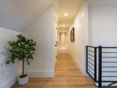 Cozy Cottage Inn sets in the heart of ATV trails and 3 National Parks. โรงแรมในริชฟิลด์