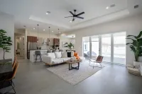 Luxury 4BR Entertainment house w/ Pool and Boat/RV parking