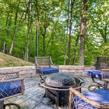 Unique Cabin - near VT, Radford U, Pete Dye Golf Course, New River, Claytor Lake