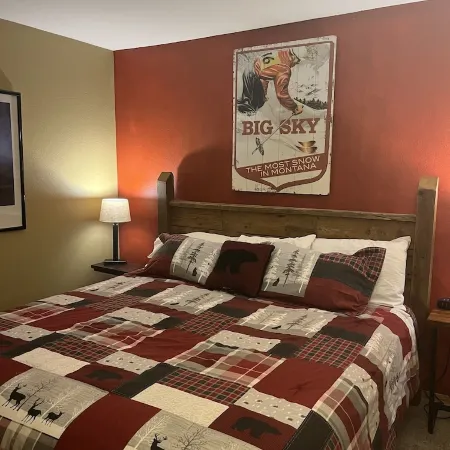 Great Family Condo - 2 Minute Walk to Chair Lifts!