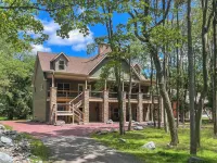 Ledgestone Lodge, Private Chalet for Large Group and Family Gatherings near JFBB