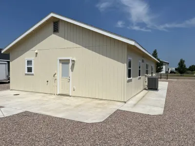 Beautiful Modern Lake House Along Lake Oahe.