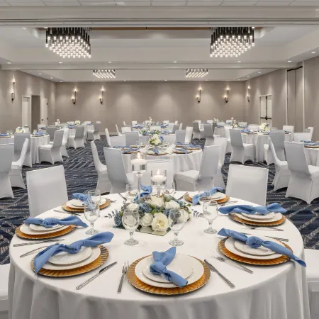 Crowne Plaza VIRGINIA BEACH TOWN CENTER by IHG