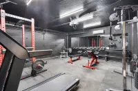 !NEW! Pool + Gym + Free Golf! Family Desert Oasis