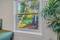 Weeki Wachee Waterfront-A Frame Stream Dream Cabin