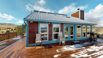 The Last Best Place-   The Valley View -  Five Bedrooms 3 Baths -multilevel deck Hotels near Norris Hot Springs