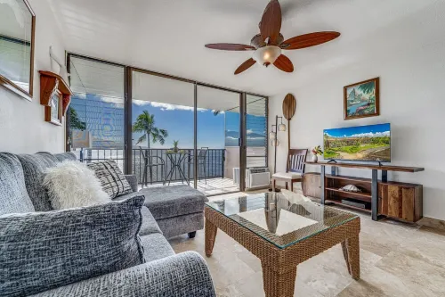 Direct Ocean Front Hotels in Maalaea