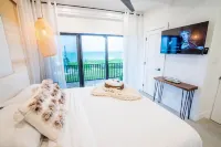 Casa Al Mare – Premier "True Beachfront" Living in Vero Beach!  Steps to Sand!