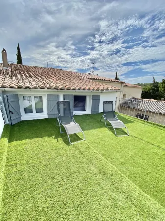 There is the sun, the countryside and the sea... Отели в г. Мартигес