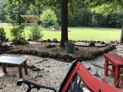 Natural Splendor; Ultimate Off Grid Experience! Hotel dekat South Bynum River Access