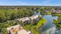 Lovely 2 Bedroom Condo with Pool & Tennis Courts