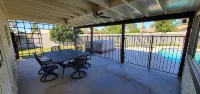 Quiet Cul-De-Sac 4 Bedroom Home with Pool & Hot tub