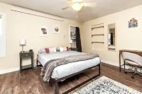 ⁂Centrally Located⁂Close to Downtown⁂Stocked Kitchen⁂