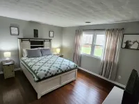 Spacious Mountain Retreat – Sleeps 12 – Pool, Hot Tub, Peaceful & Beautiful! Hotels in Smyth County