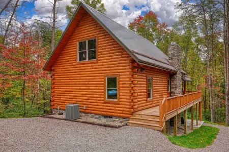 Rose's Retreat at Trickle Creek Log Cabins