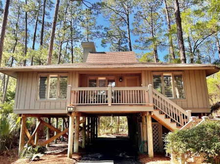 2 Inlet Cove; steps from the dock & pool; 10 min walk to the beach;  EV charger