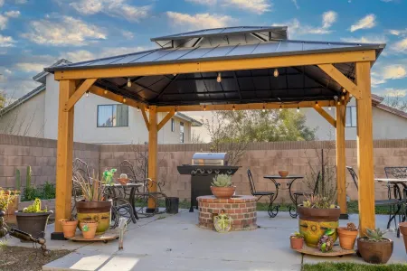 The Highlight of West Lancaster - 1-3 miles from the Fwy, Parks, and Restaurants