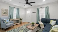 Cozy Cottage near Downtown Laurel!