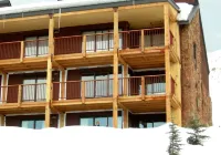 Remodeled ski in/ski out condo in Mt Crested Butte with incredible views!