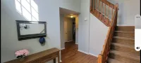 Charming 2 Bedroom 3 bathroom Townhouse, minutes from Saratoga Springs!