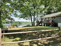 Sunrise Views Cabin with AC, Game Room & Bar