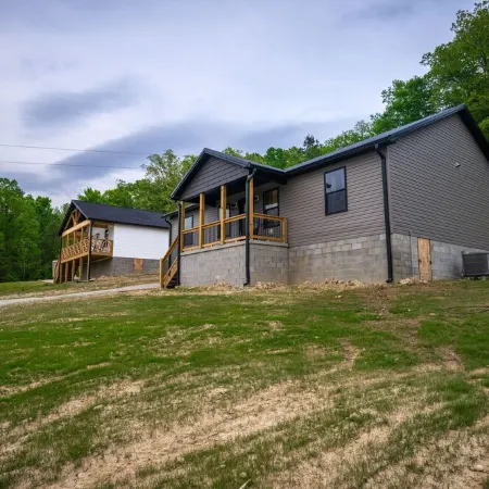 Red River Gorge, High Speed Wi-Fi, KY Dragway, Hollerwood Stay
