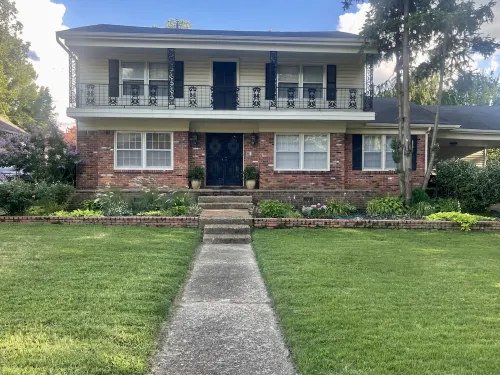 Eclectic 4 Bedroom Getaway with Private Pool!