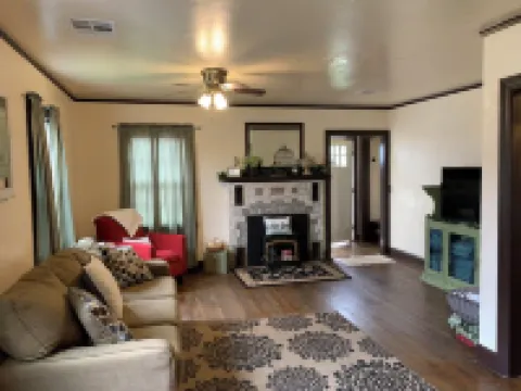 Peaceful home in town. Great location--walk downtown to stores and restaurants.