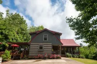Rustic Chic Cabin with Luxury Amenities Hôtels à proximité de : Forêt nationale Daniel Boone