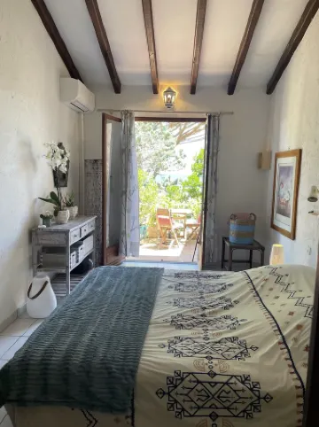 Southern Corsica, Casa Masamour, "feet in the water", a breathtaking view!