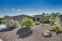 Surprise Home in Grand 3 Bdrm, 2 Bath in 55+ community, near Spring Training