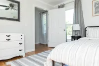 Perfect place for longer stays! New construction! Hotels in Bristol