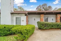 Newly remodeled 4 Bedroom 3 full bath 덴턴 호텔